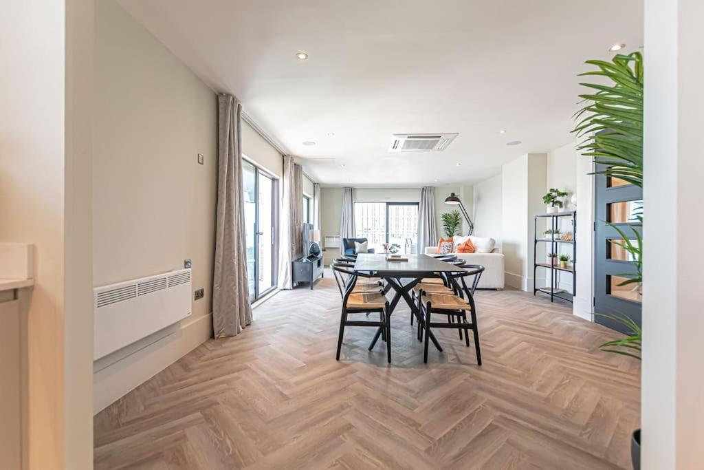 Penthouse River View! Wow Liverpool Zewnętrze zdjęcie